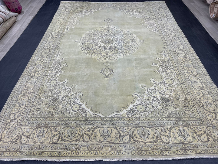 Green Turkish Vintage Rug 7' x 10' 3" Hand-Knotted | No. WR69677