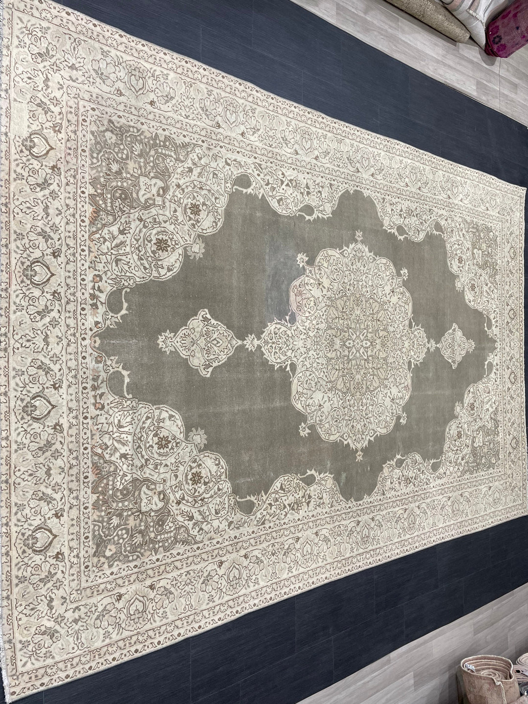 Gray Oushak Rug 6' 8" x 10' - No. WR40444