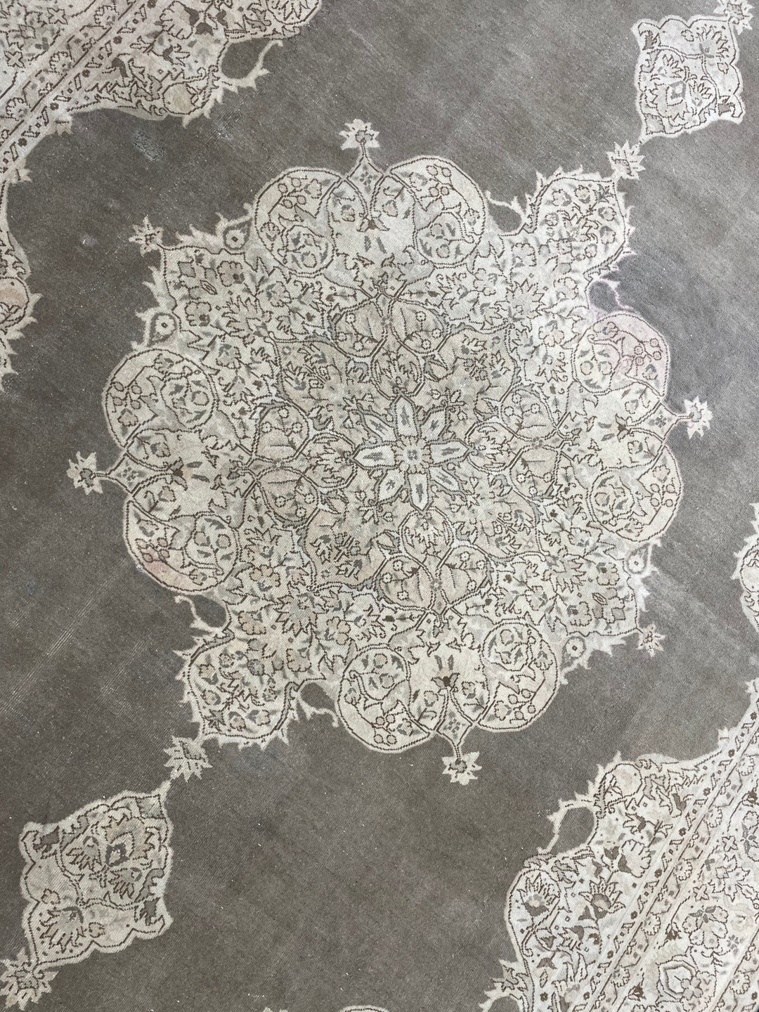 Gray Oushak Rug 6' 8" x 10' - No. WR40444