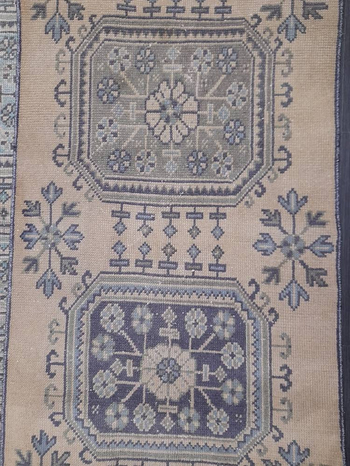 Beige Turkish Runner Rug 8' x 12' Hand-Knotted | No. WR96017