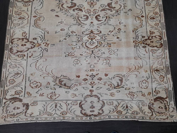 Beige Turkish Vintage Rug 6' x 9' 7" Hand-Knotted | No. WR84713