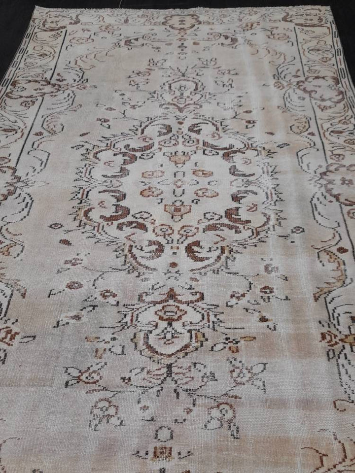 Beige Turkish Vintage Rug 6' x 9' 7" Hand-Knotted | No. WR84713