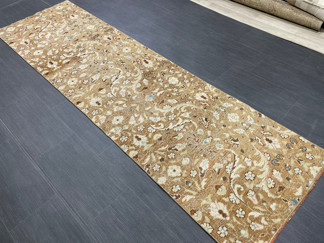 Beige Turkish Runner Rug 2' 5" x 8' 6" Hand-Knotted