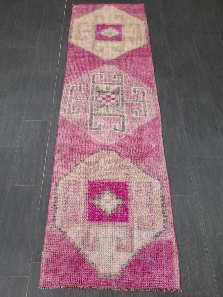 Beige Turkish Runner Rug 2' 5" x 8' 2" Hand-Knotted pattern