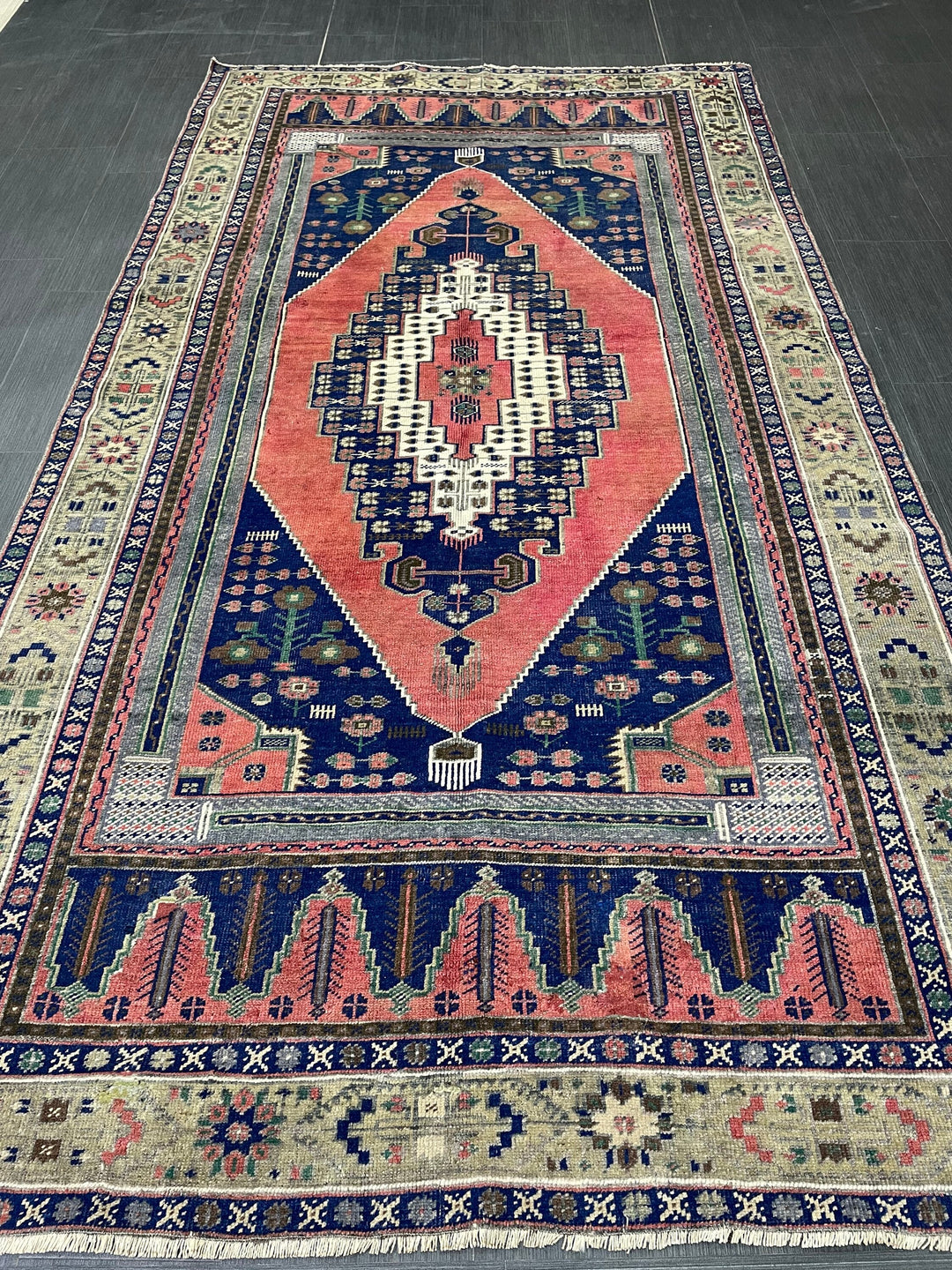 Beige Turkish Runner Rug 4' 10" x 9' Hand-Knotted field