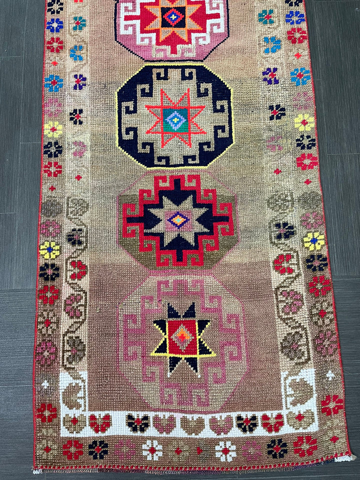 Beige Turkish Runner Rug 2' 8" x 13' Hand-Knotted detail