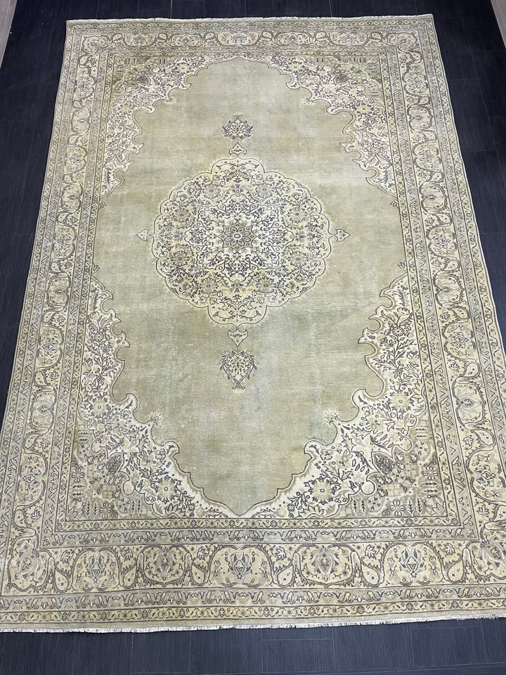 Green Turkish Vintage Rug 7' x 10' 3" Hand-Knotted | No. WR69677