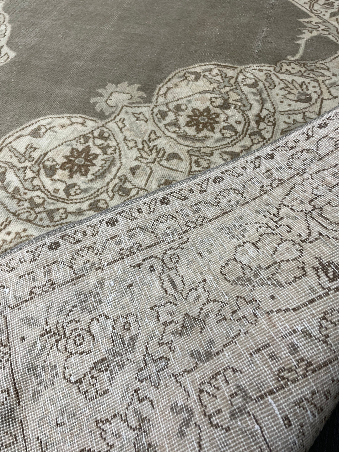 Gray Oushak Rug 6' 8" x 10' - No. WR40444