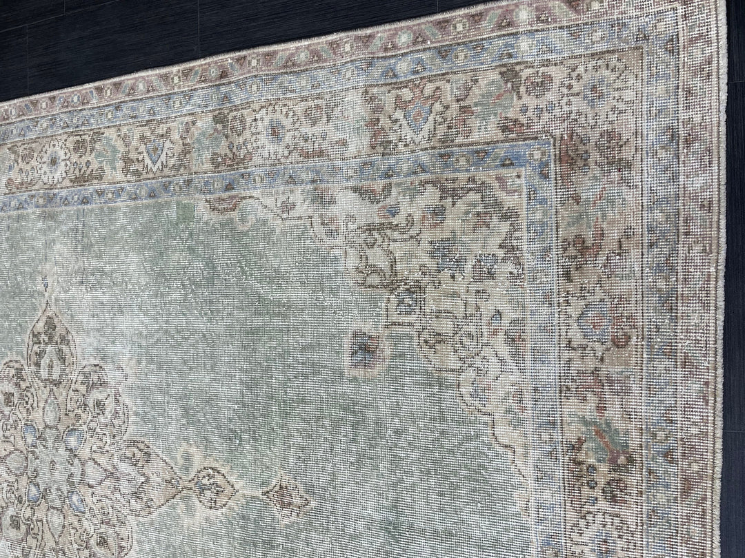 Green Turkish Oushak Rug 5' 7" x 8' 10" Hand-Knotted | No. WR40608