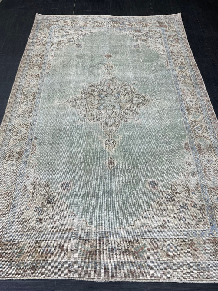 Green Turkish Oushak Rug 5' 7" x 8' 10" Hand-Knotted | No. WR40608