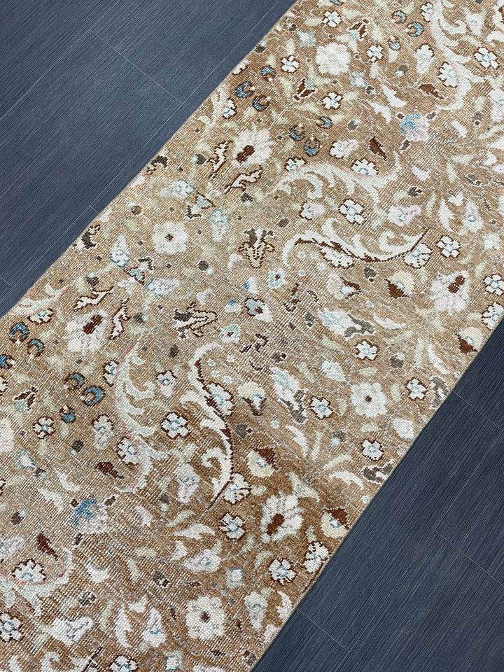 Beige Turkish Runner Rug 2' 5" x 8' 6" Hand-Knotted pattern