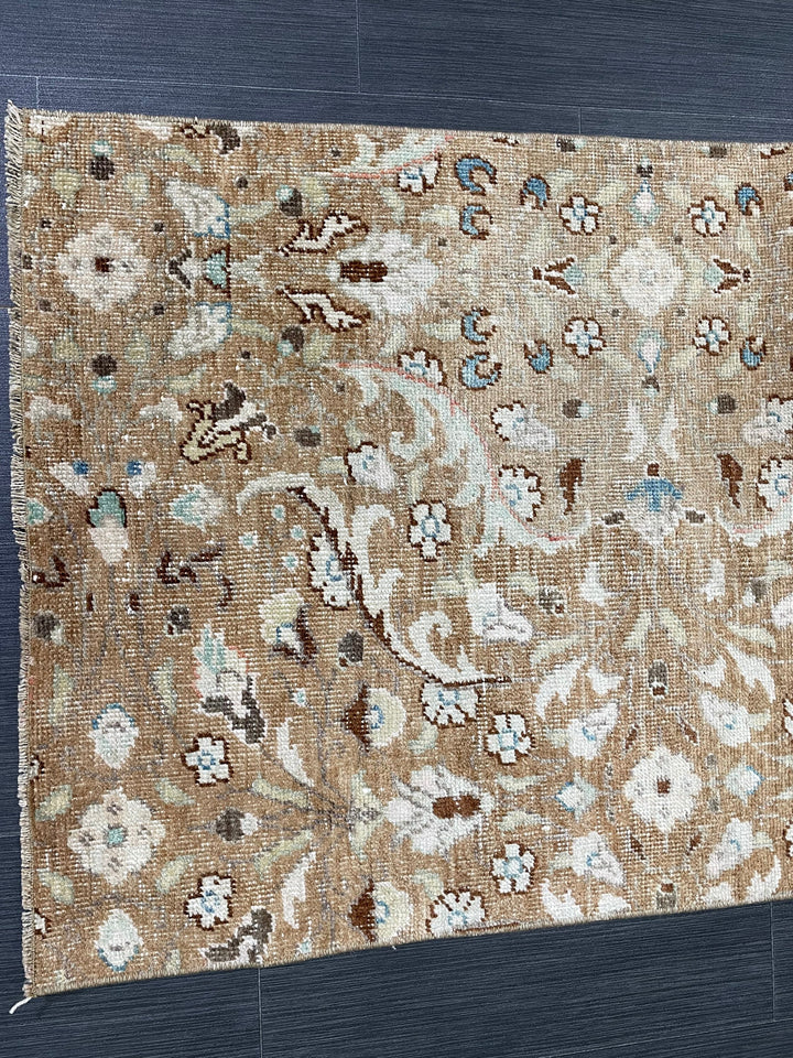 Beige Turkish Runner Rug 2' 5" x 8' 6" Hand-Knotted field