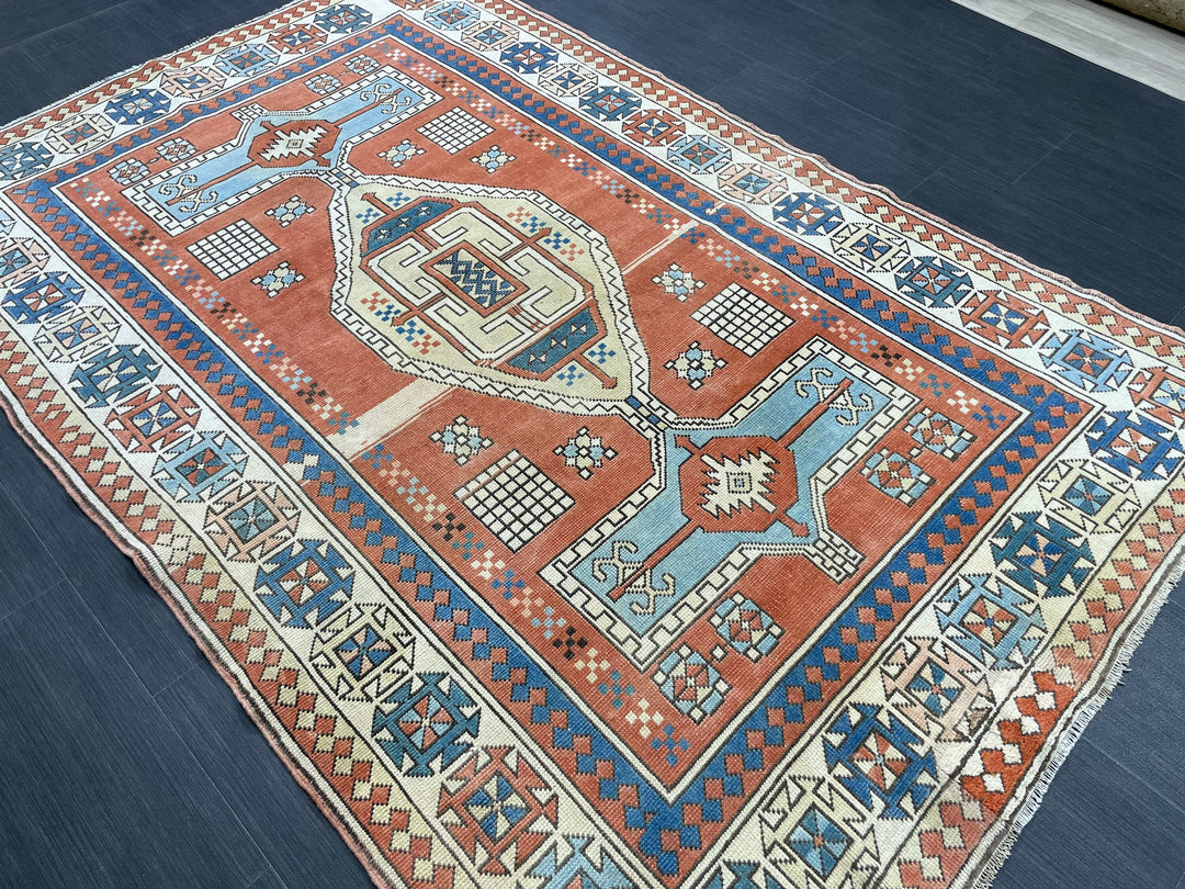 Turkish Oushak Rug 4' 8" x 7' Hand-Knotted pattern
