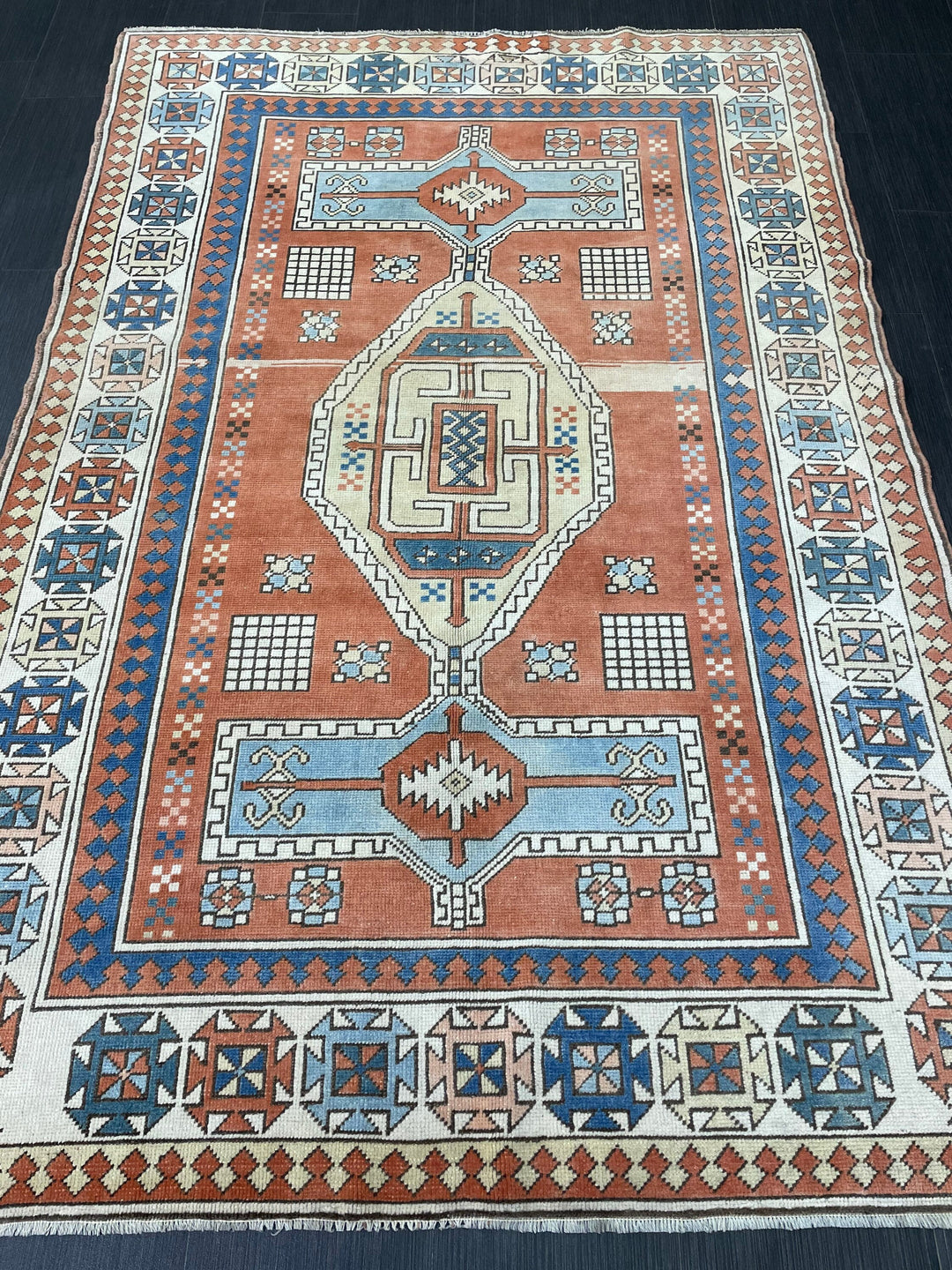 Turkish Oushak Rug 4' 8" x 7' Hand-Knotted border