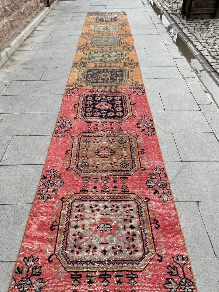 Beige Turkish Runner Rug 2' 7" x 30' 7" Hand-Knotted pattern