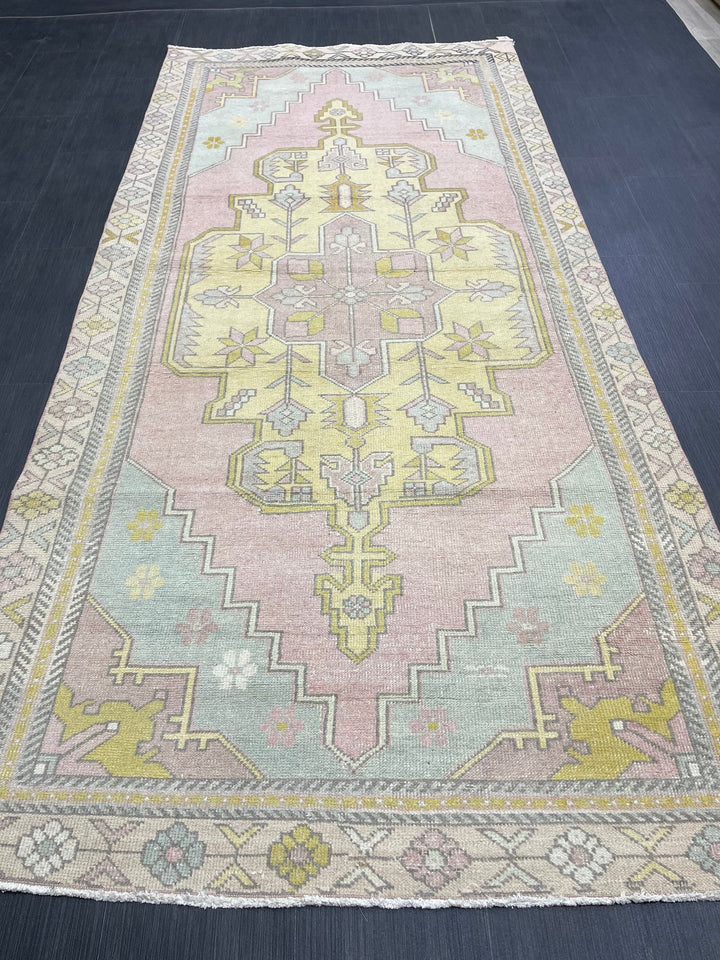 Beige Turkish Oushak Rug 4' 2" x 9' Hand-Knotted close-up