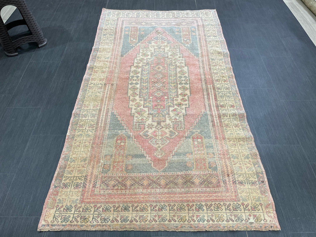 Beige Turkish Oushak Rug 3' 10" x 7' Hand-Knotted detail