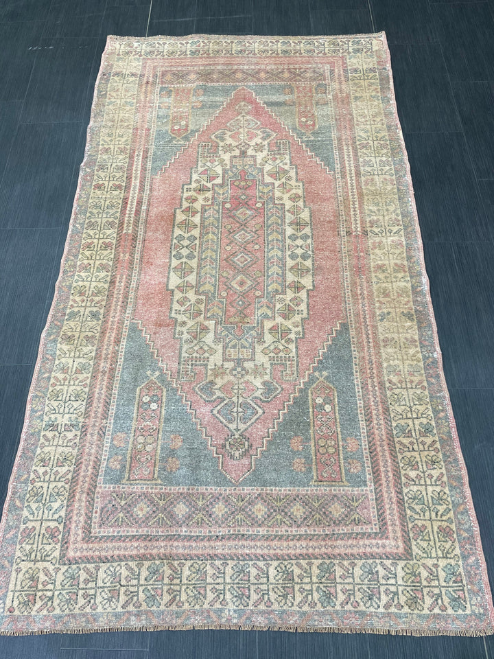 Beige Turkish Oushak Rug 3' 10" x 7' Hand-Knotted field