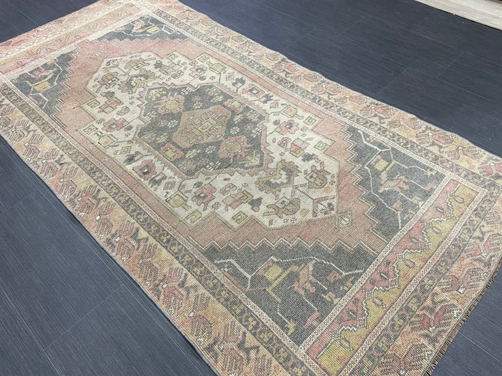 Beige Turkish Oushak Rug 3' 8" x 7' 4" Hand-Knotted border