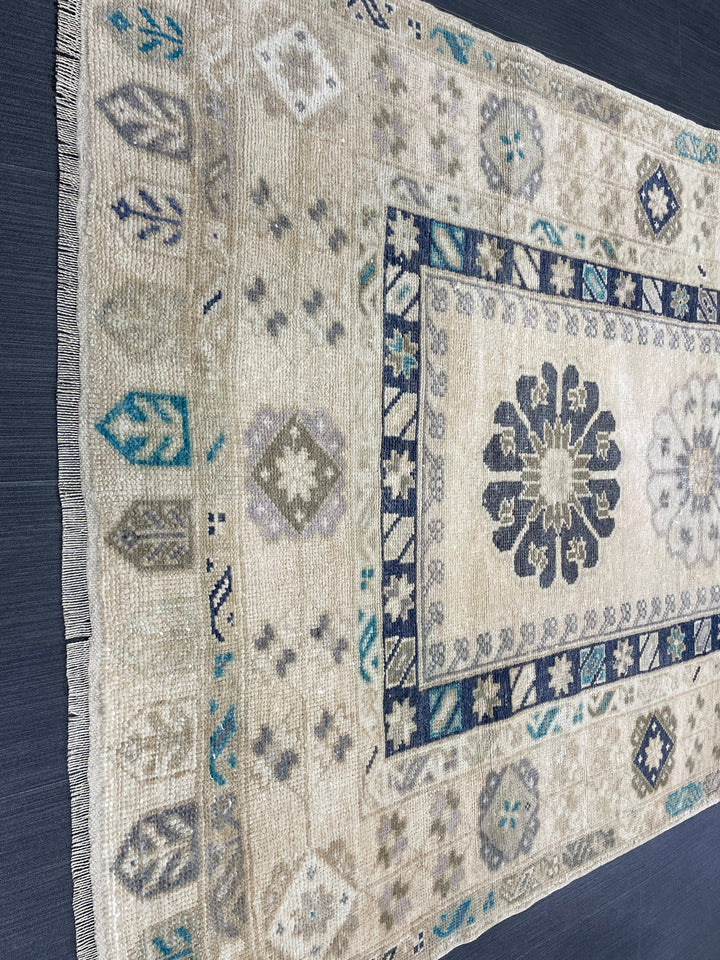 Beige Turkish Oushak Rug 3' 7" x 6' 3" Hand-Knotted border