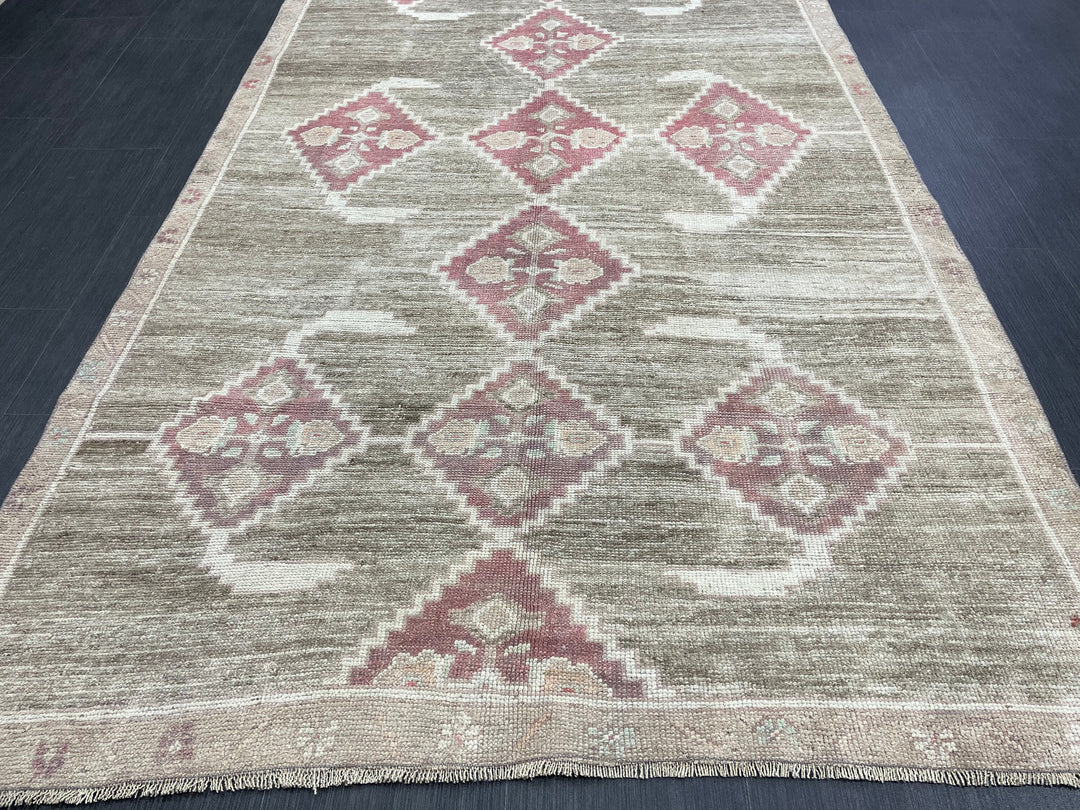 Beige Turkish Oushak Rug 4' 9" x 10' 8" Hand-Knotted field