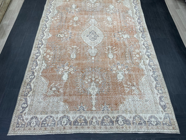 Tan Turkish Oushak Rug 6' 3" x 9' 9" Hand-Knotted texture