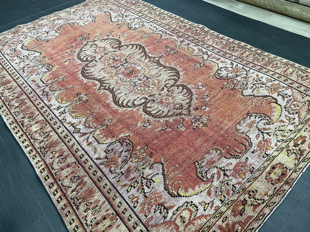 Beige Turkish Oushak Rug 6' 5" x 9' 3" Hand-Knotted | No. WR46789