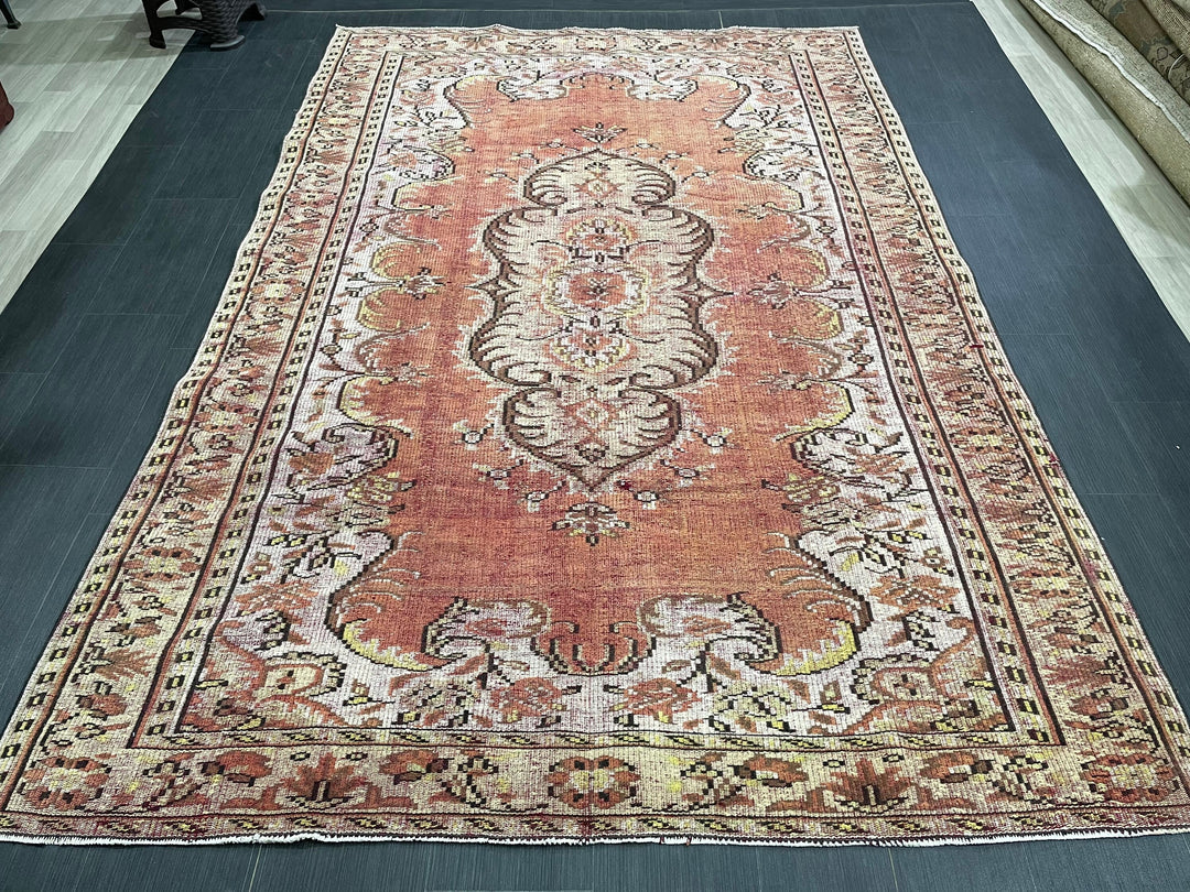 Beige Turkish Oushak Rug 6' 5" x 9' 3" Hand-Knotted | No. WR46789