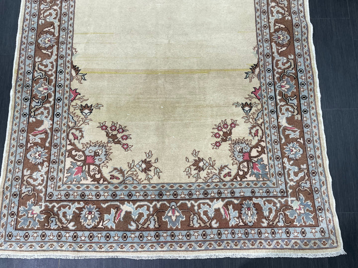Beige Turkish Runner Rug 5' x 9' 5" Hand-Knotted reverse