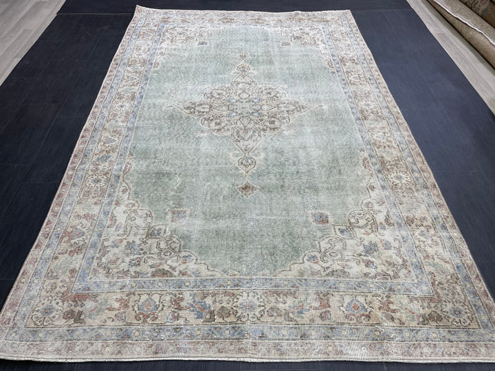 Green Turkish Oushak Rug 5' 7" x 8' 10" Hand-Knotted | No. WR40608
