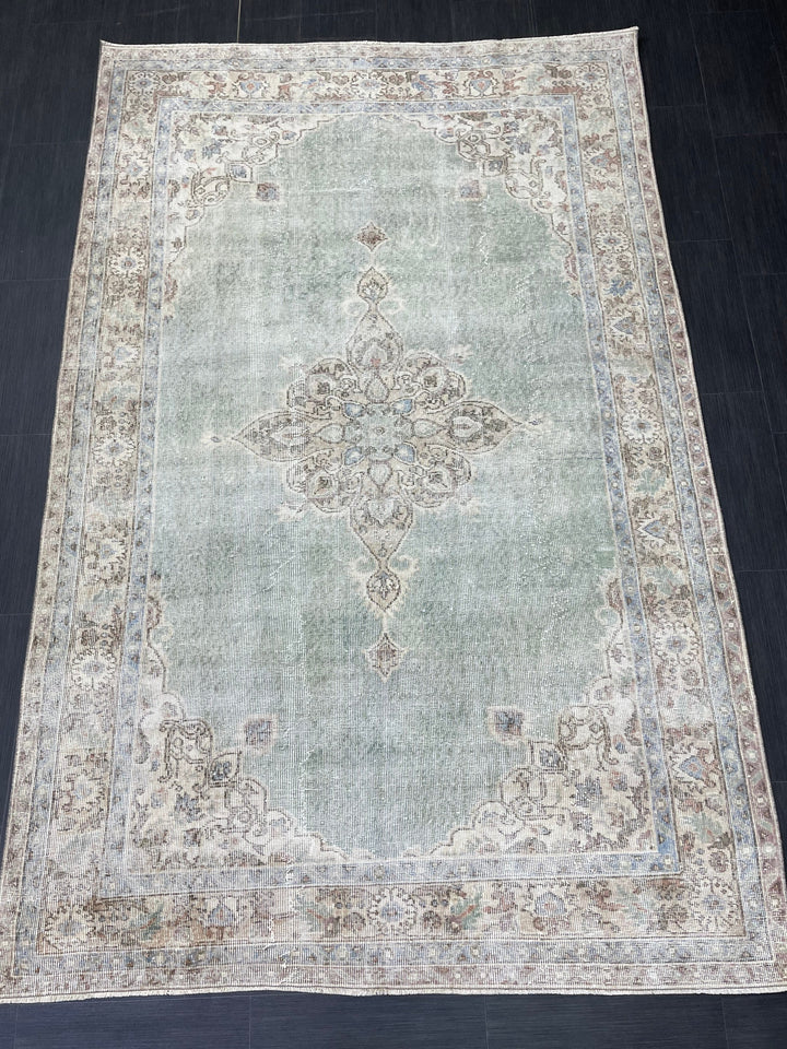Green Turkish Oushak Rug 5' 7" x 8' 10" Hand-Knotted | No. WR40608