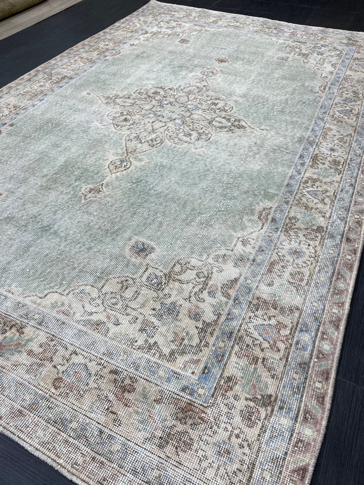Green Turkish Oushak Rug 5' 7" x 8' 10" Hand-Knotted | No. WR40608
