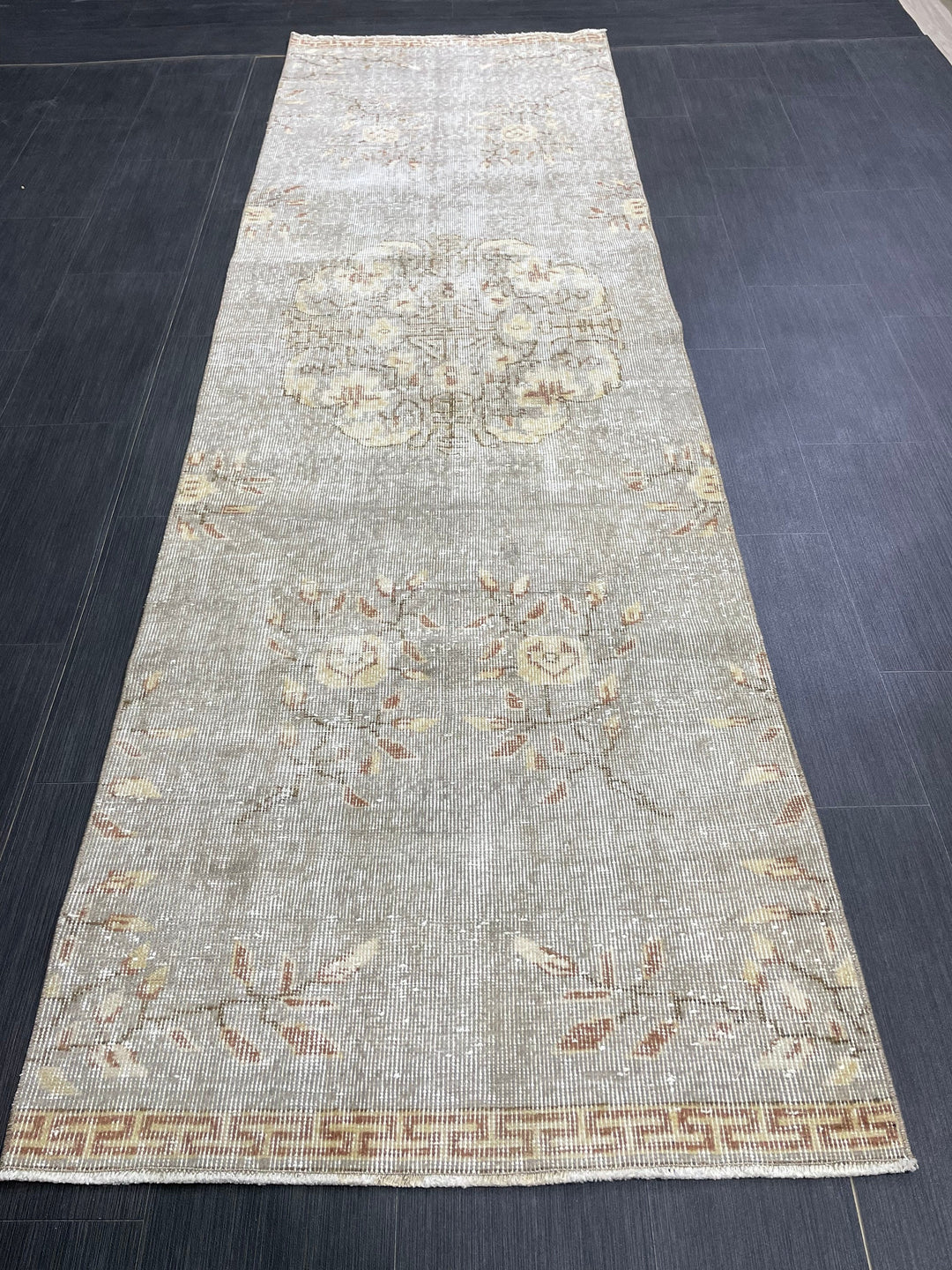 Grey Runner Rug 3' x 9' 7" - No. WR40992