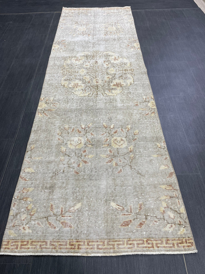 Grey Runner Rug 3' x 9' 7" - No. WR40992