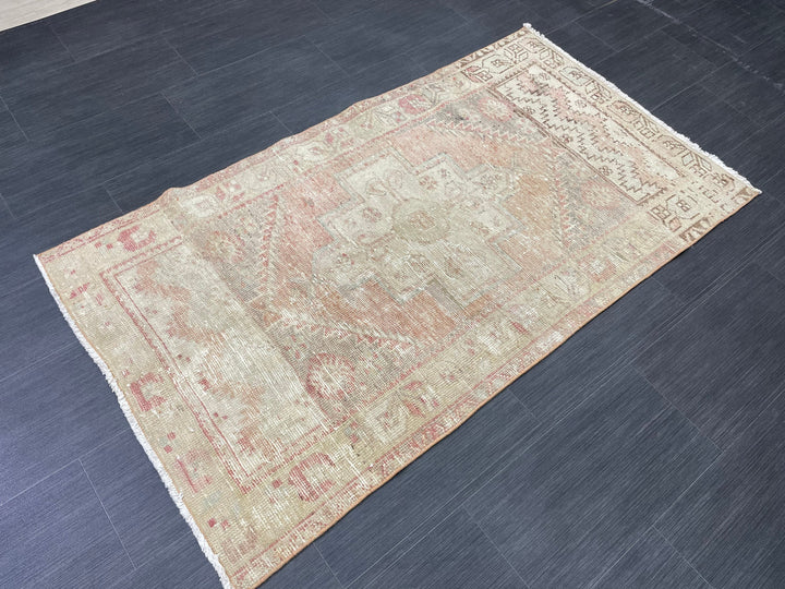 Beige Turkish Runner Rug 3' x 5' 4" Hand-Knotted texture
