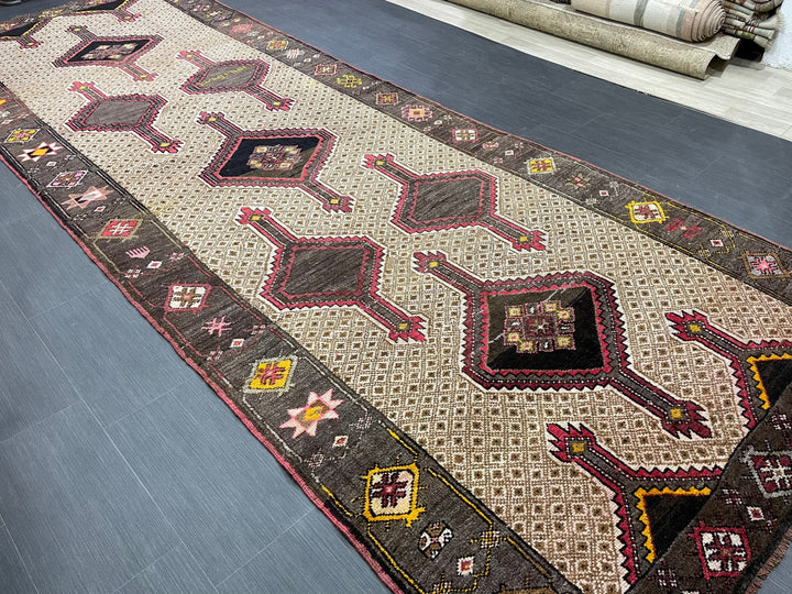 Beige Turkish Runner Rug 5' x 13' 8" Hand-Knotted pattern