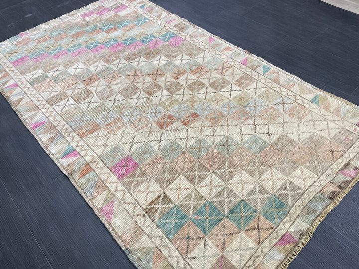 Beige Turkish Runner Rug 3' 9" x 6' 6" Hand-Knotted detail