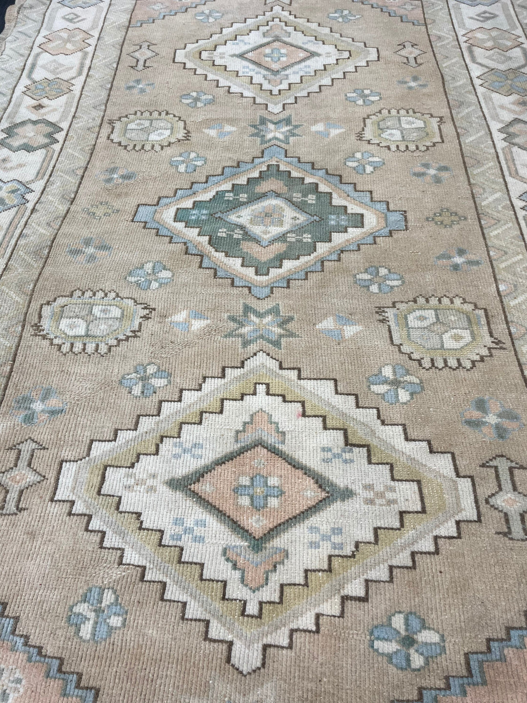 Beige Turkish Runner Rug 4' 1" x 6' 6" Hand-Knotted detail