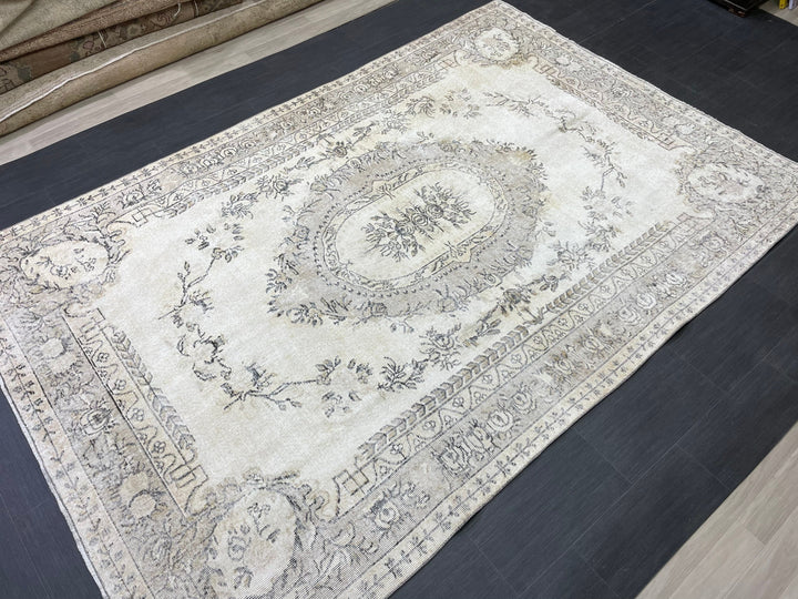 Blue Turkish Vintage Rug 6' 9" x 10' Hand-Knotted | No. WR37681