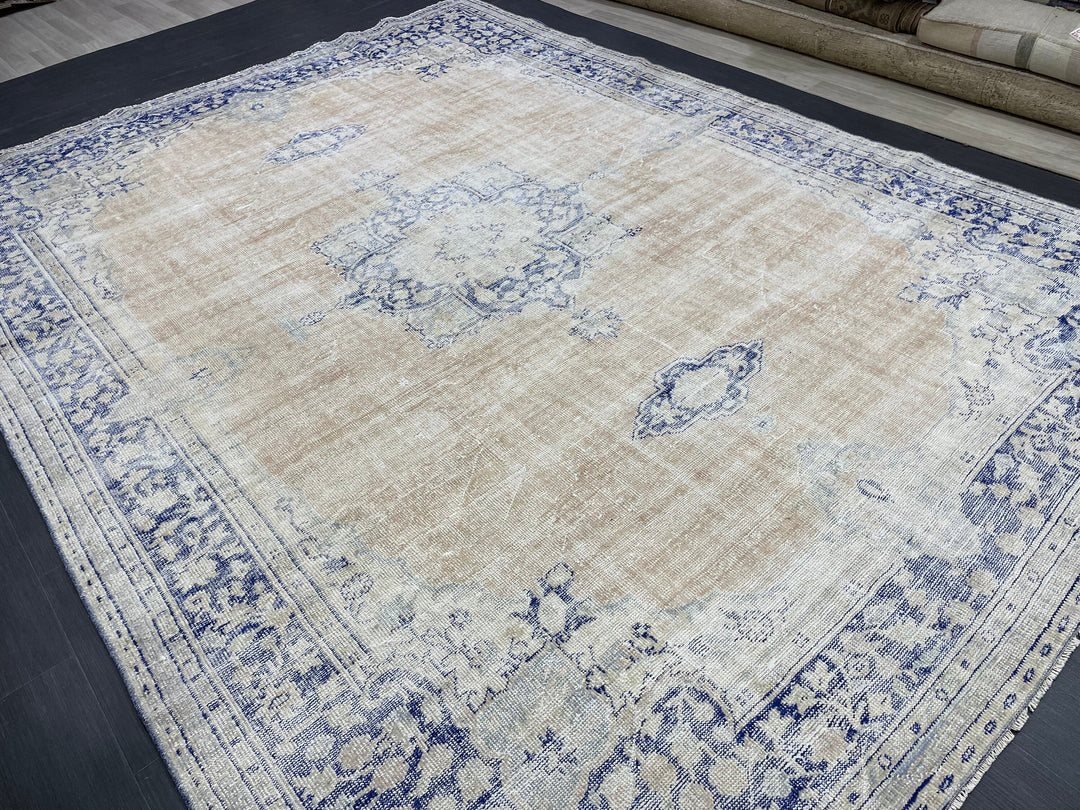 Beige Turkish Runner Rug 8' x 10' 10" Hand-Knotted pattern
