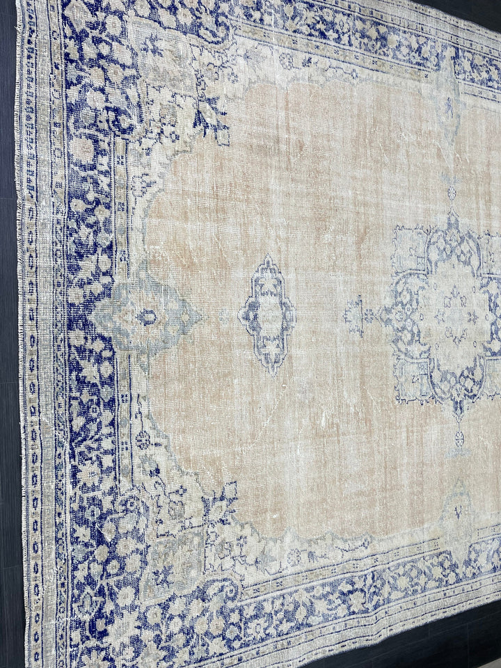 Beige Turkish Runner Rug 8' x 10' 10" Hand-Knotted border