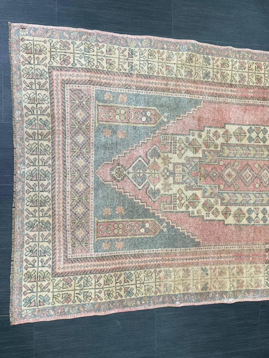 Beige Turkish Oushak Rug 3' 10" x 7' Hand-Knotted pattern