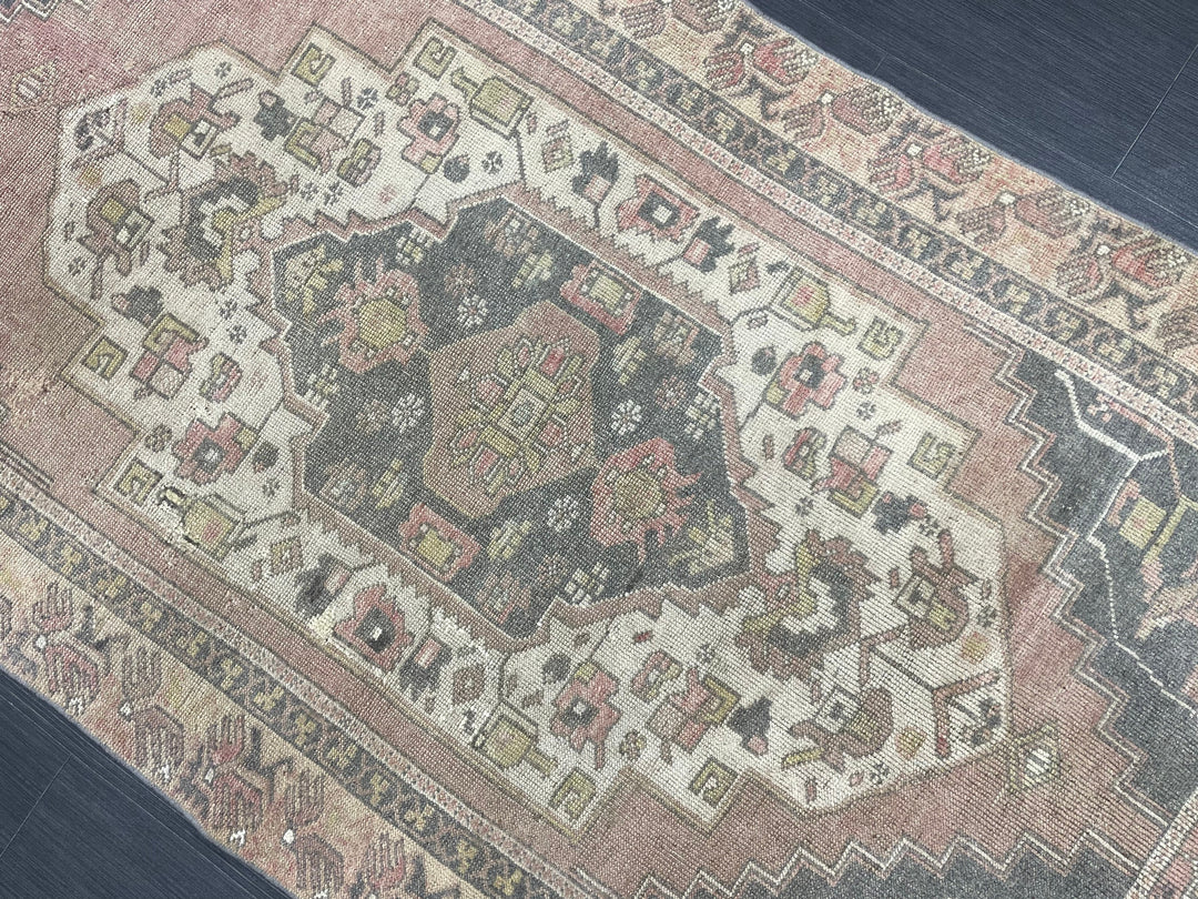 Beige Turkish Oushak Rug 3' 8" x 7' 4" Hand-Knotted detail