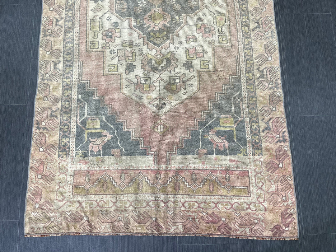 Beige Turkish Oushak Rug 3' 8" x 7' 4" Hand-Knotted pattern