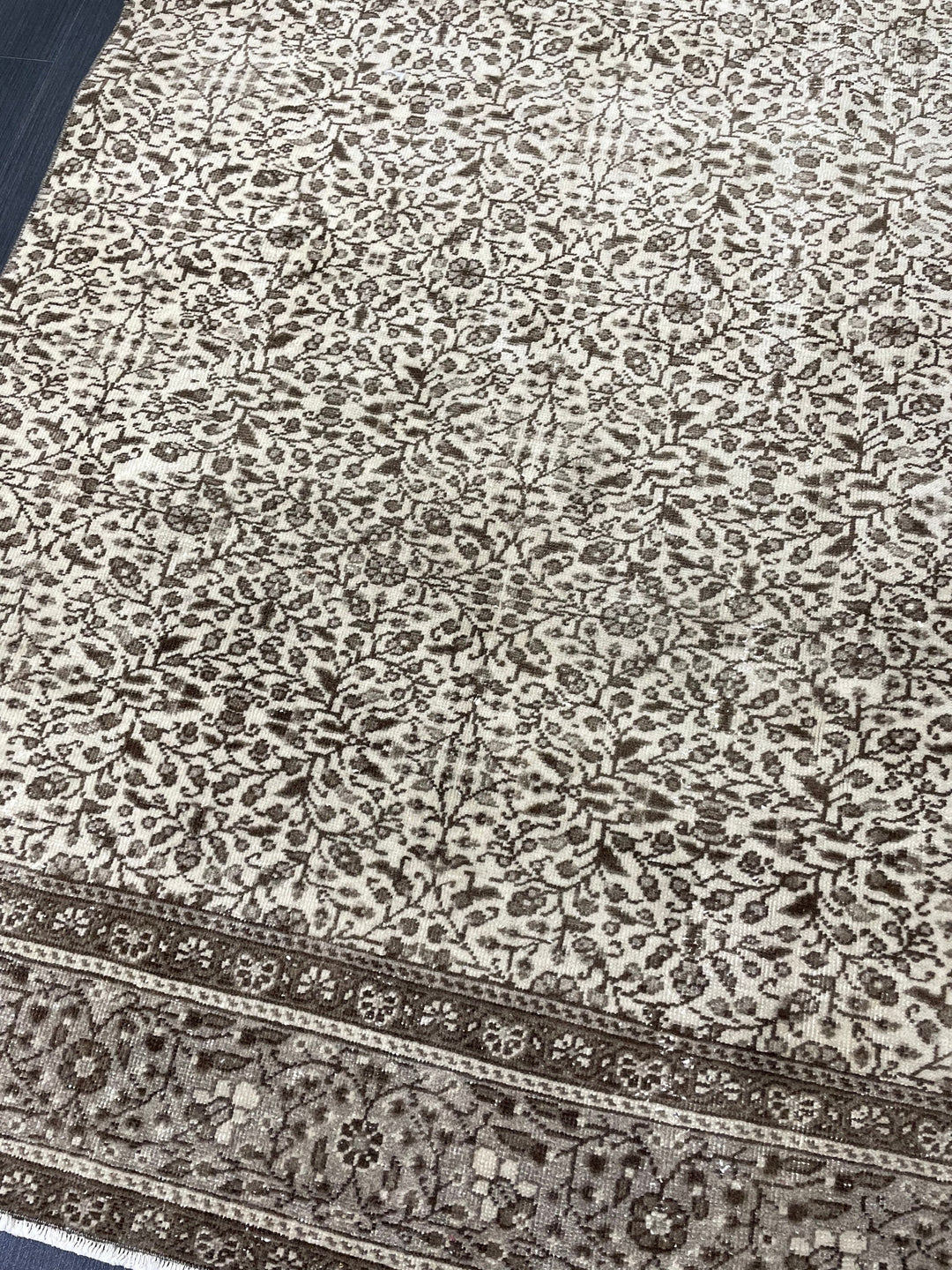 Rust Turkish Runner Rug 4' 8" x 9' 2" Hand-Knotted border