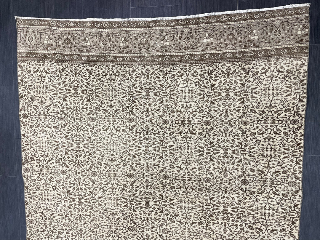 Rust Turkish Runner Rug 4' 8" x 9' 2" Hand-Knotted field