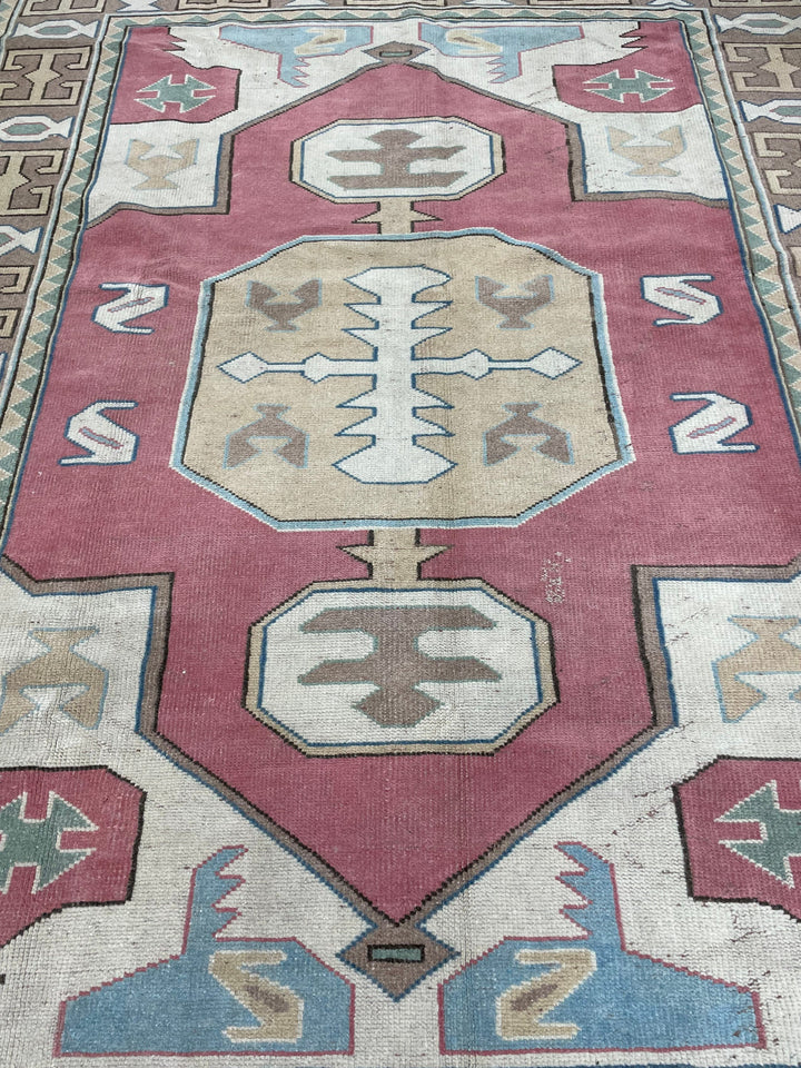 Beige Turkish Oushak Rug 6' 1" x 8' Hand-Knotted texture