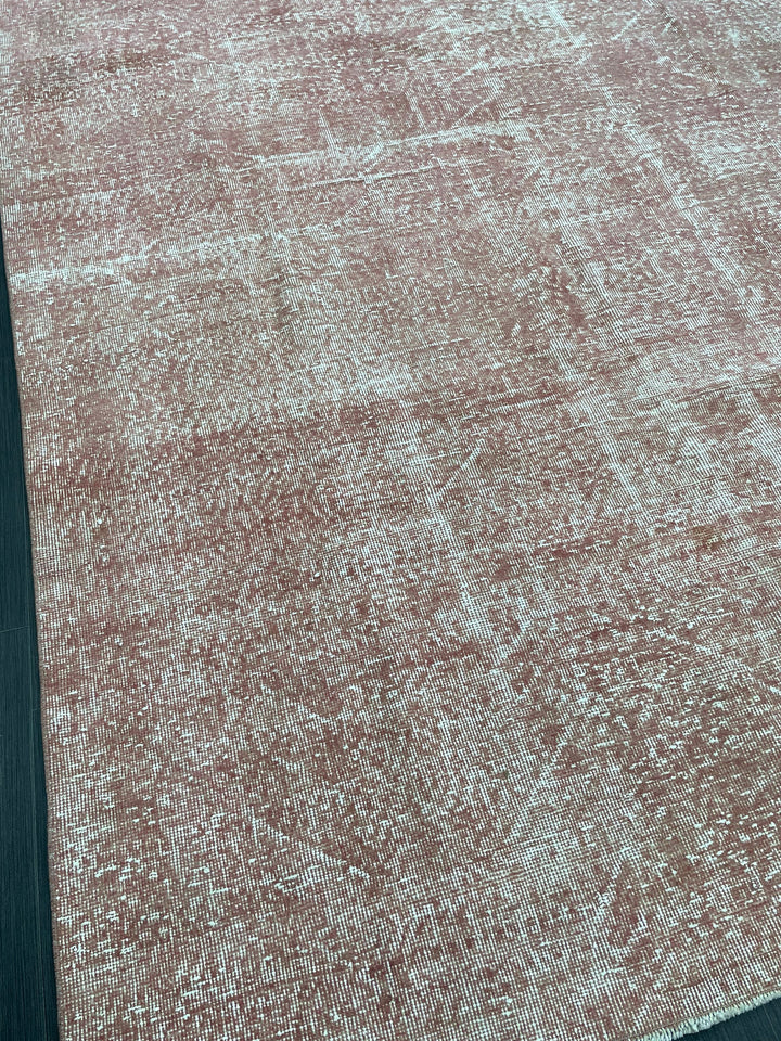 Pink Turkish Oushak Rug 6' 6" x 9' 3" Hand-Knotted texture