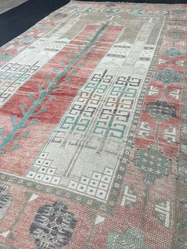 Beige Turkish Oushak Rug 4' 9" x 8' 4" Hand-Knotted field