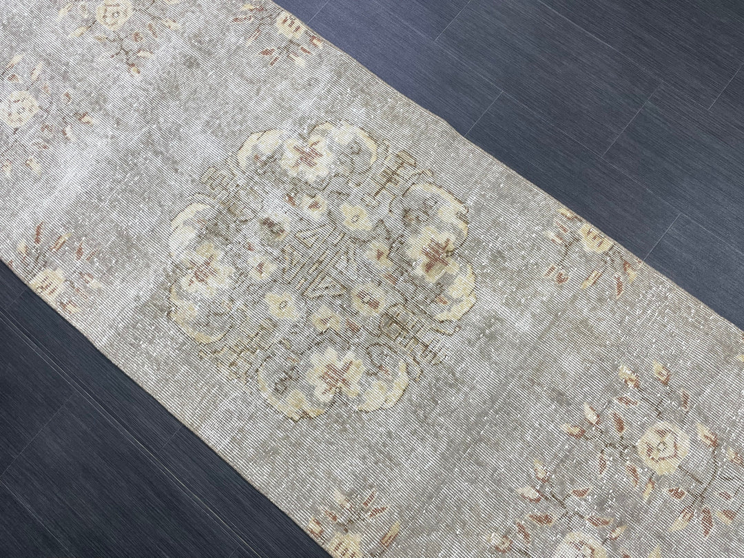 Grey Runner Rug 3' x 9' 7" - No. WR40992